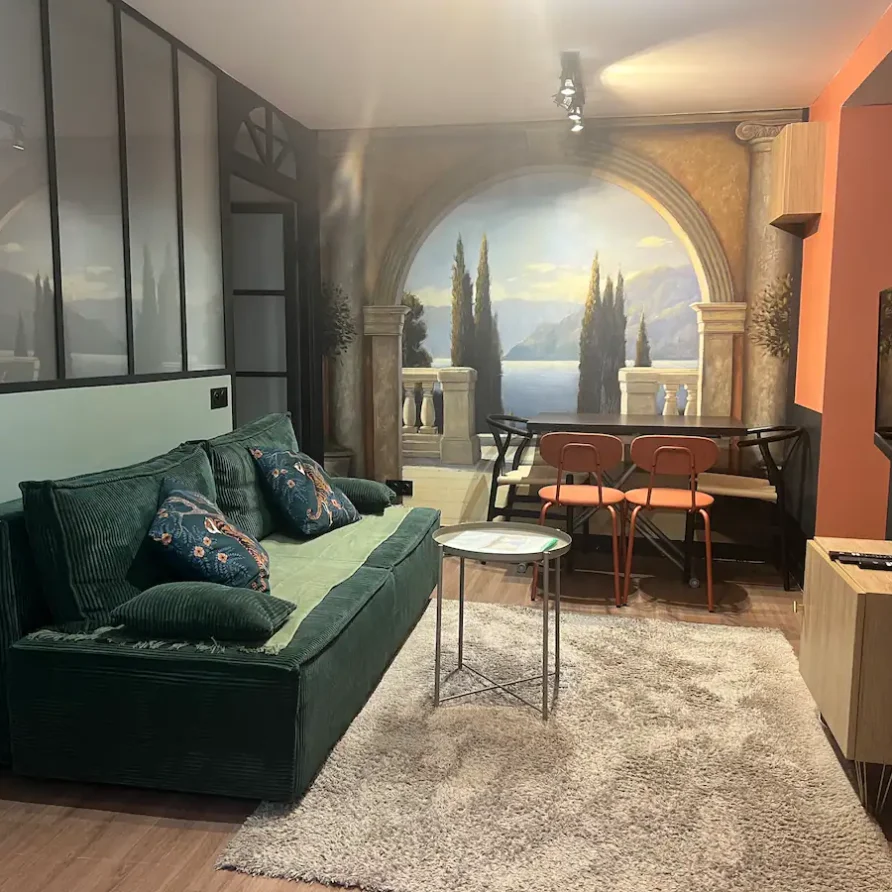 레퓌블릭 광장, 도심 속 고요한 모던 디자인 숙소